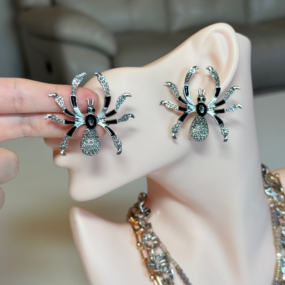 Black Crystal Spider Stud Earrings - Picture 8 of 12